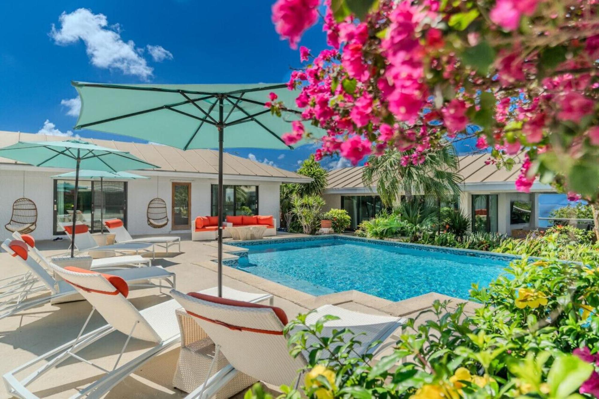 Royal Villa With A Huge Swimming Pool Cowell Battery Экстерьер фото