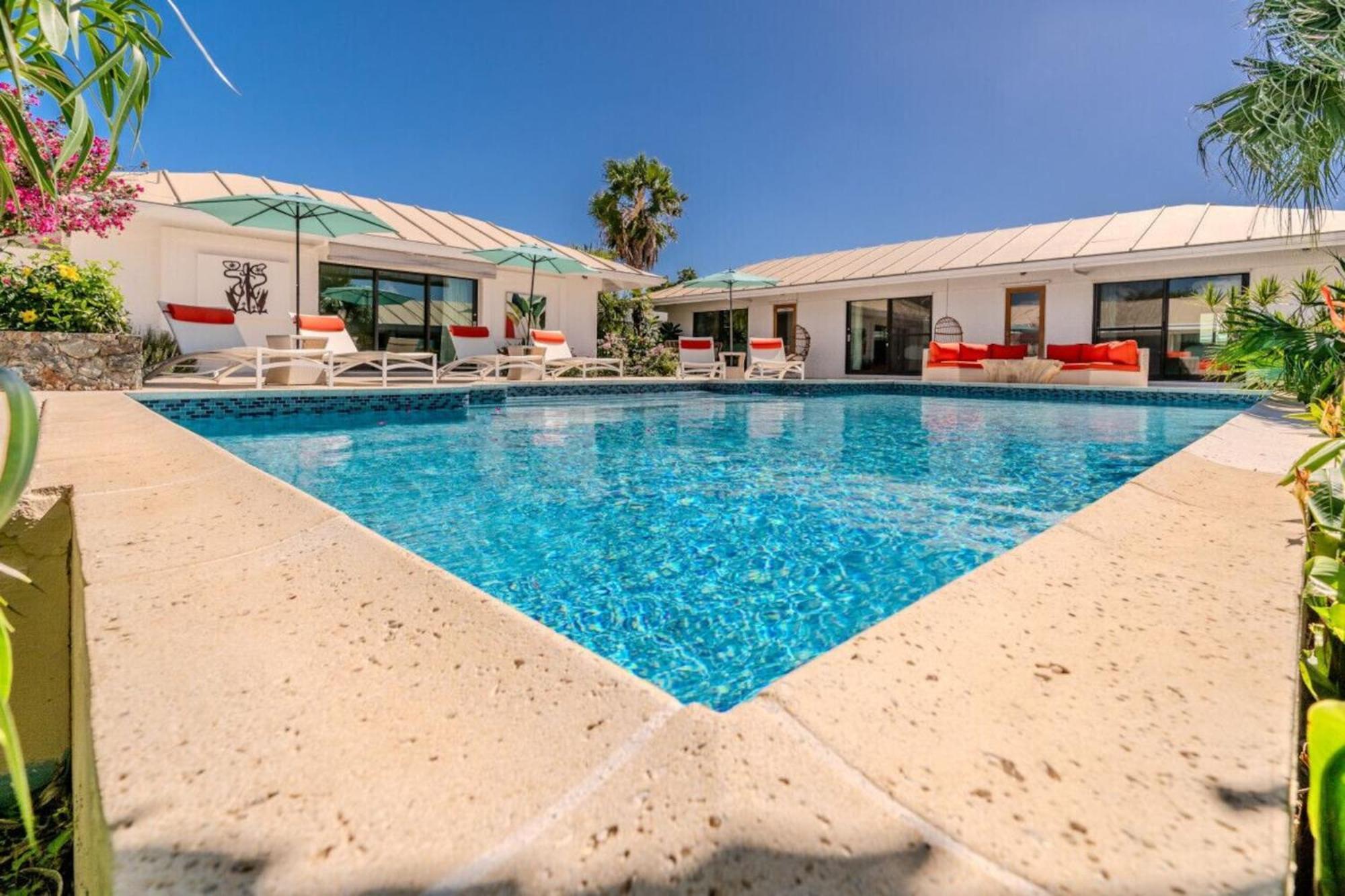 Royal Villa With A Huge Swimming Pool Cowell Battery Экстерьер фото